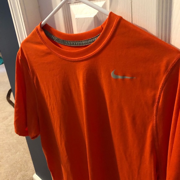 Nike dri fit men’s t shirt - Picture 2 of 3